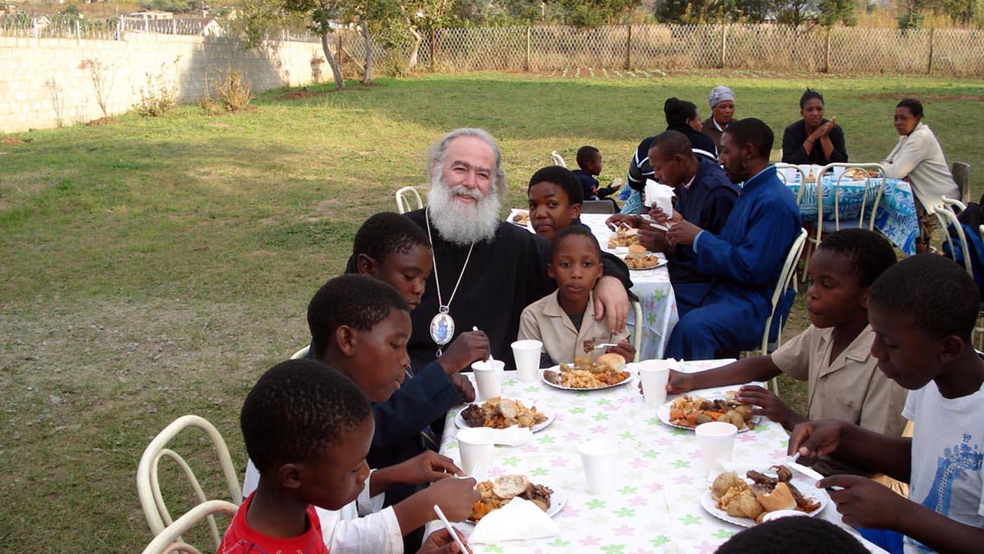Ιεραποστολική επίσκεψη της Α.Θ.Μ. στην Νότια Αφρική - Επίσκεψη της ΑΘΜ στο Ιεραποστολικό Κέντρο της Ιεράς Μητροπόλεως Καλής Ελπίδος, στην πόλη Πιτερμάριτσμπεργκ Ν.Αφρικής.